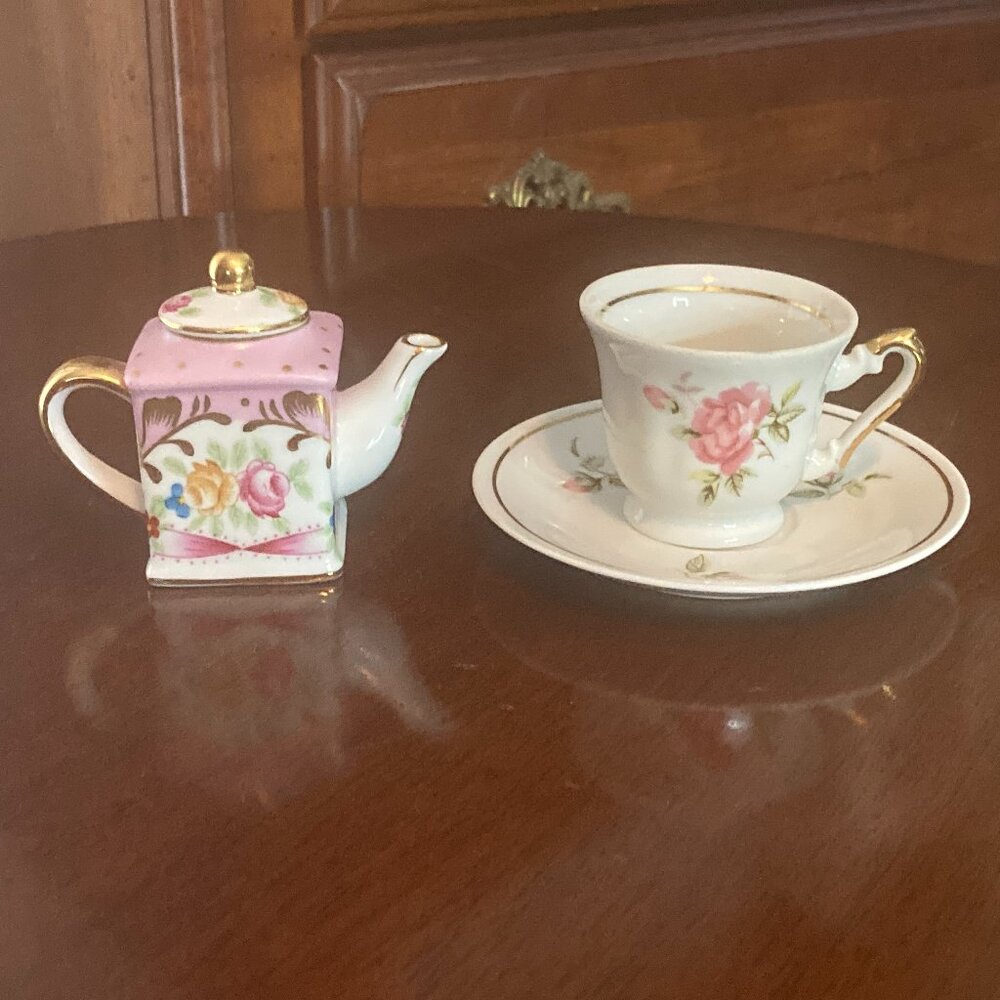 Mini Teapot & Cup/Saucer Set